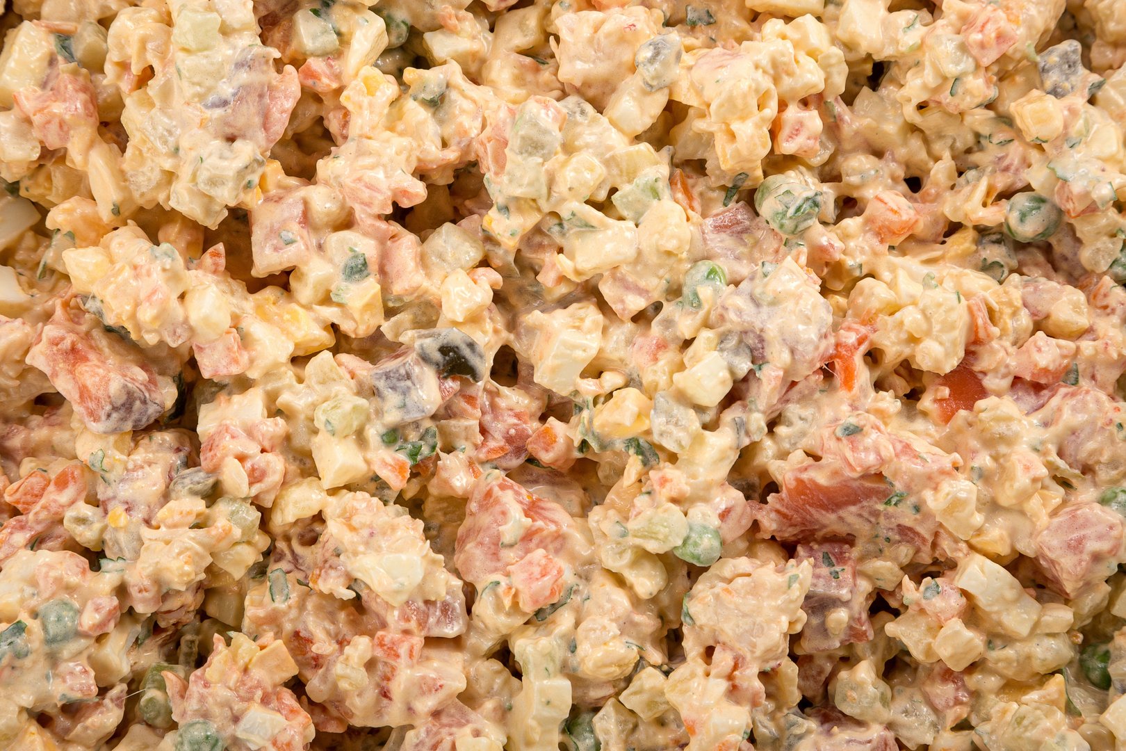 Photo Olivier salad with red fish and shrimp